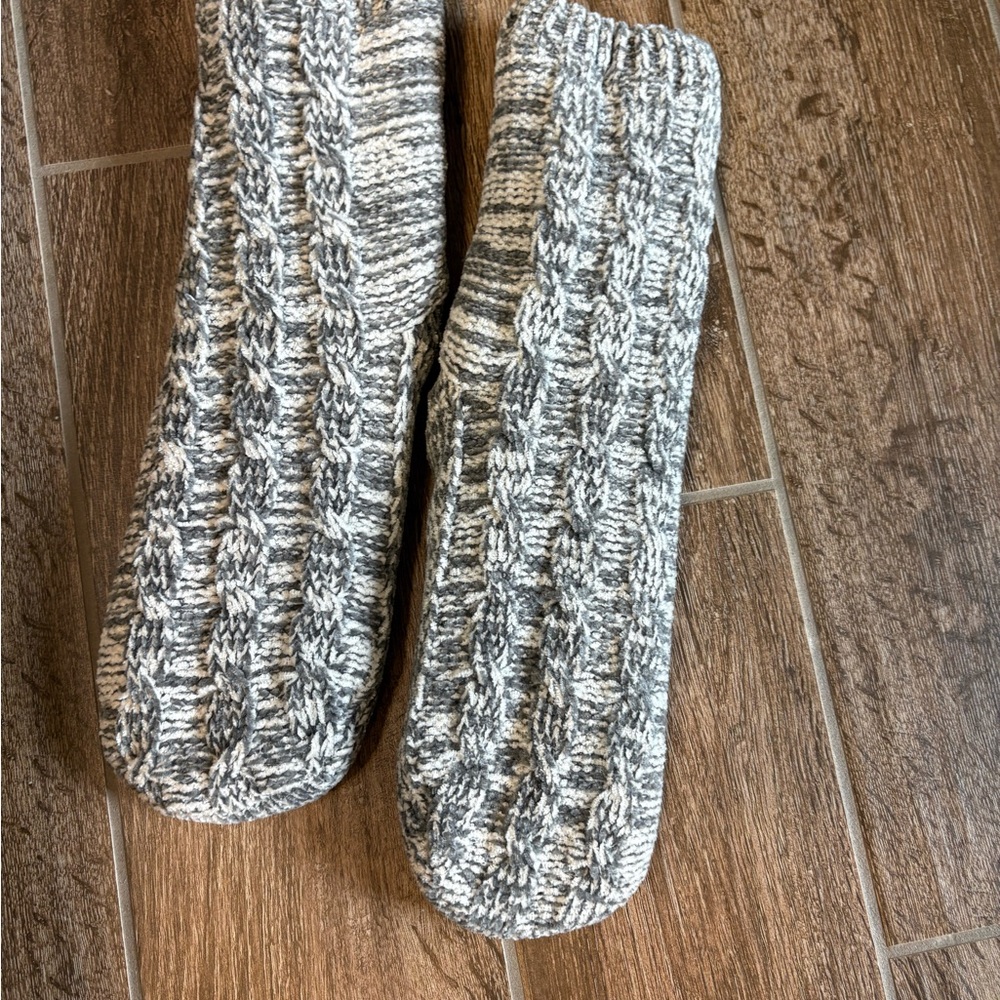 NEW Cozy Gray Knit Socks